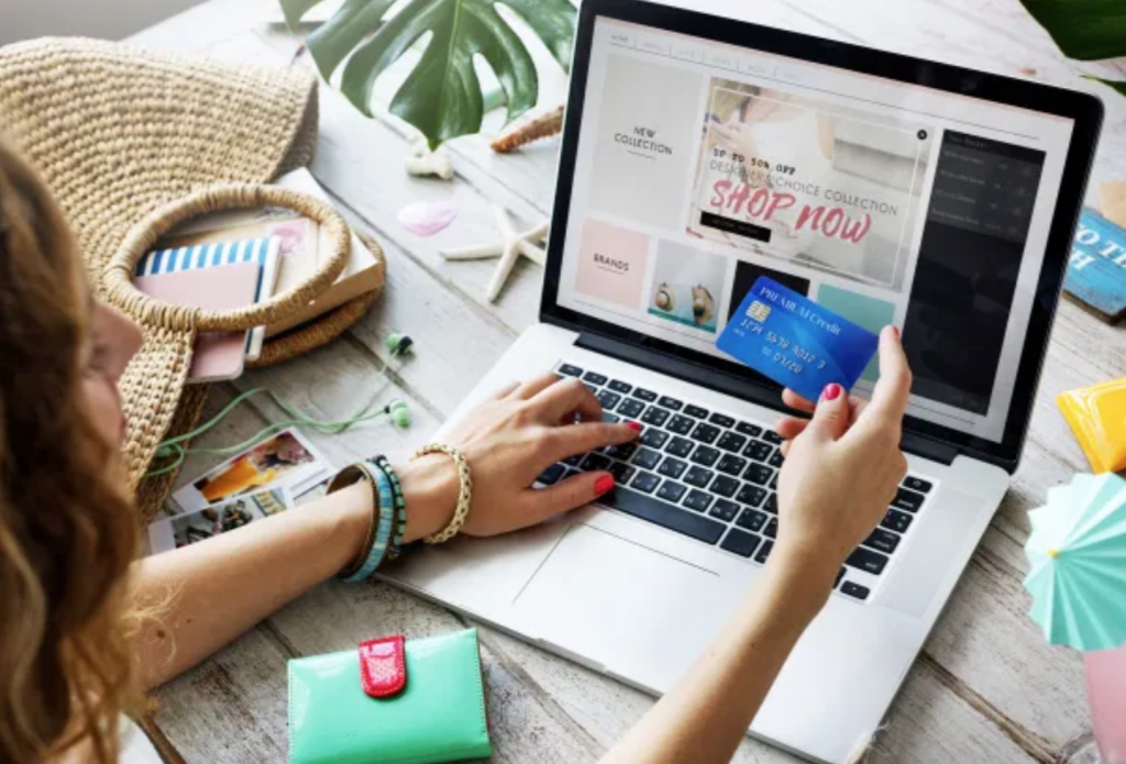 Why Online Clothes Shopping is Better Than InStore IMC Grupo