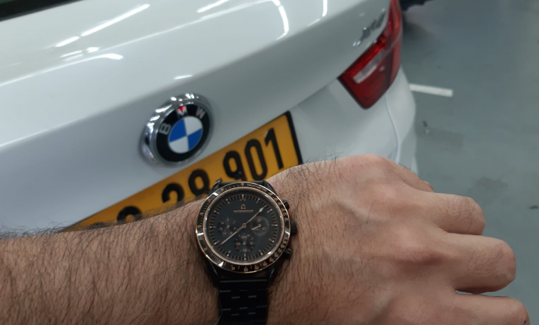 You don’t have to be James Bond to unlock your car with your watch!