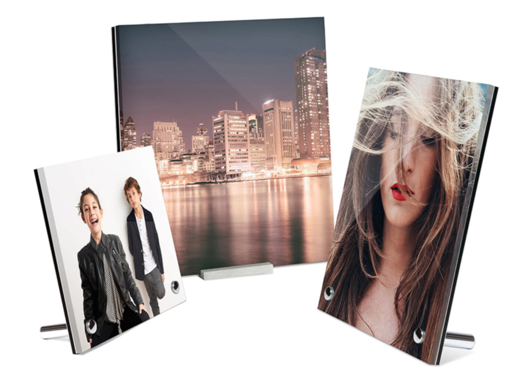 Which is Better, Glass or Acrylic Picture Stand?