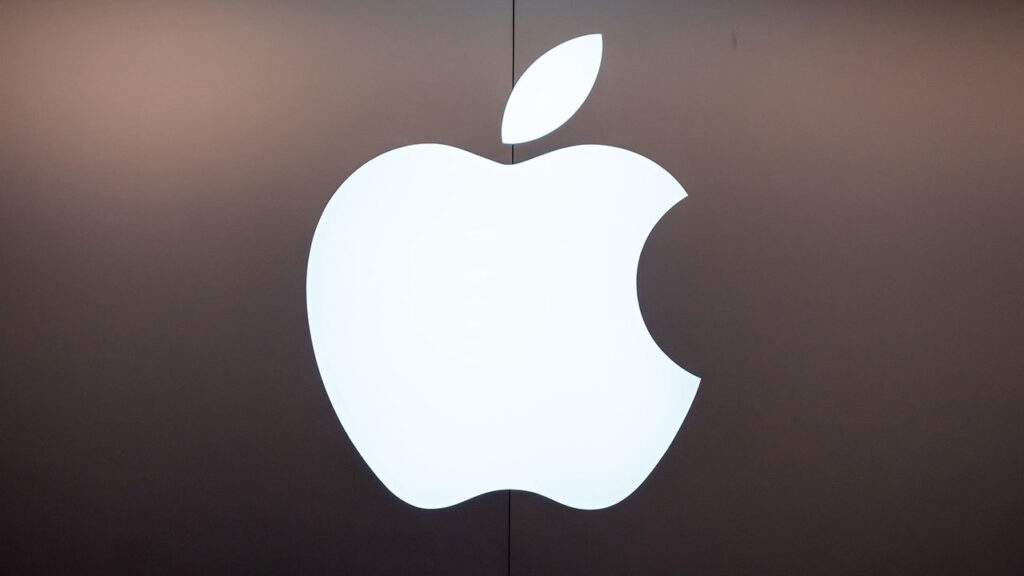Apple wins the race to $2 trillion market cap