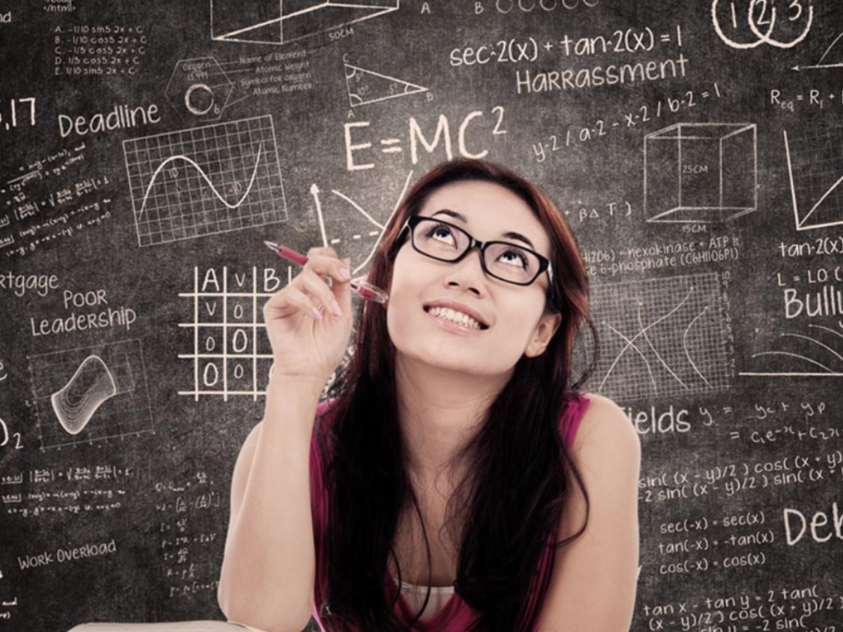 To be a good student. Учитель думает. Студенчество фон современные. Учитель анализирует. Students study.