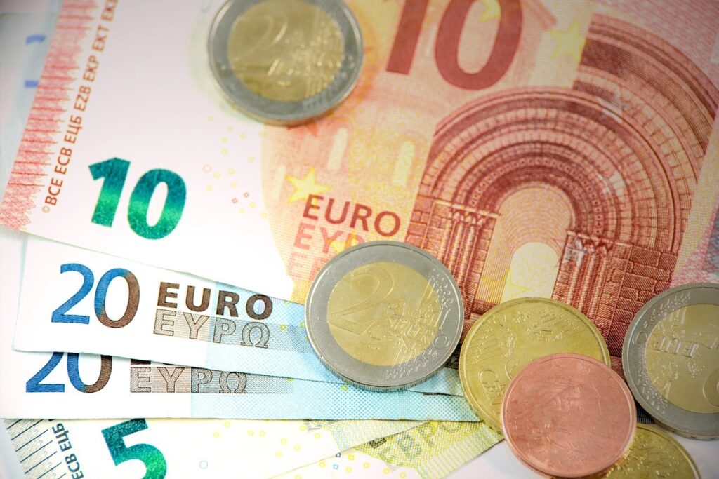 Which Kind Of Credit Union Checking Account Is Best For You?