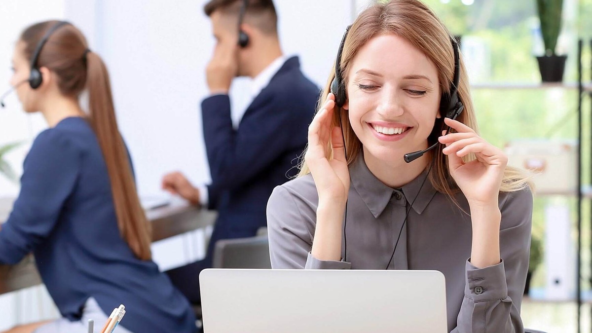 Why Offering Outstanding Customer Service Is Essential for Your Business