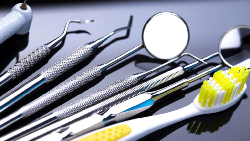 6 Tools That Every Dentist Uses During Your Appointment
