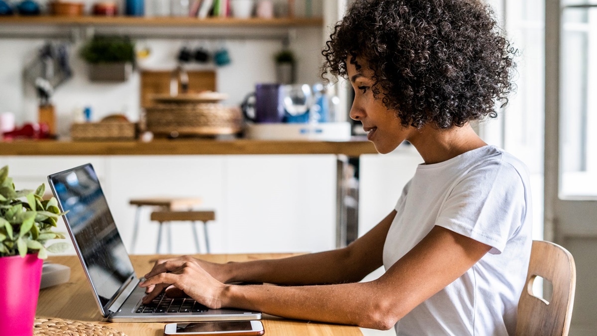 How to Stay Motivated When Working From Home