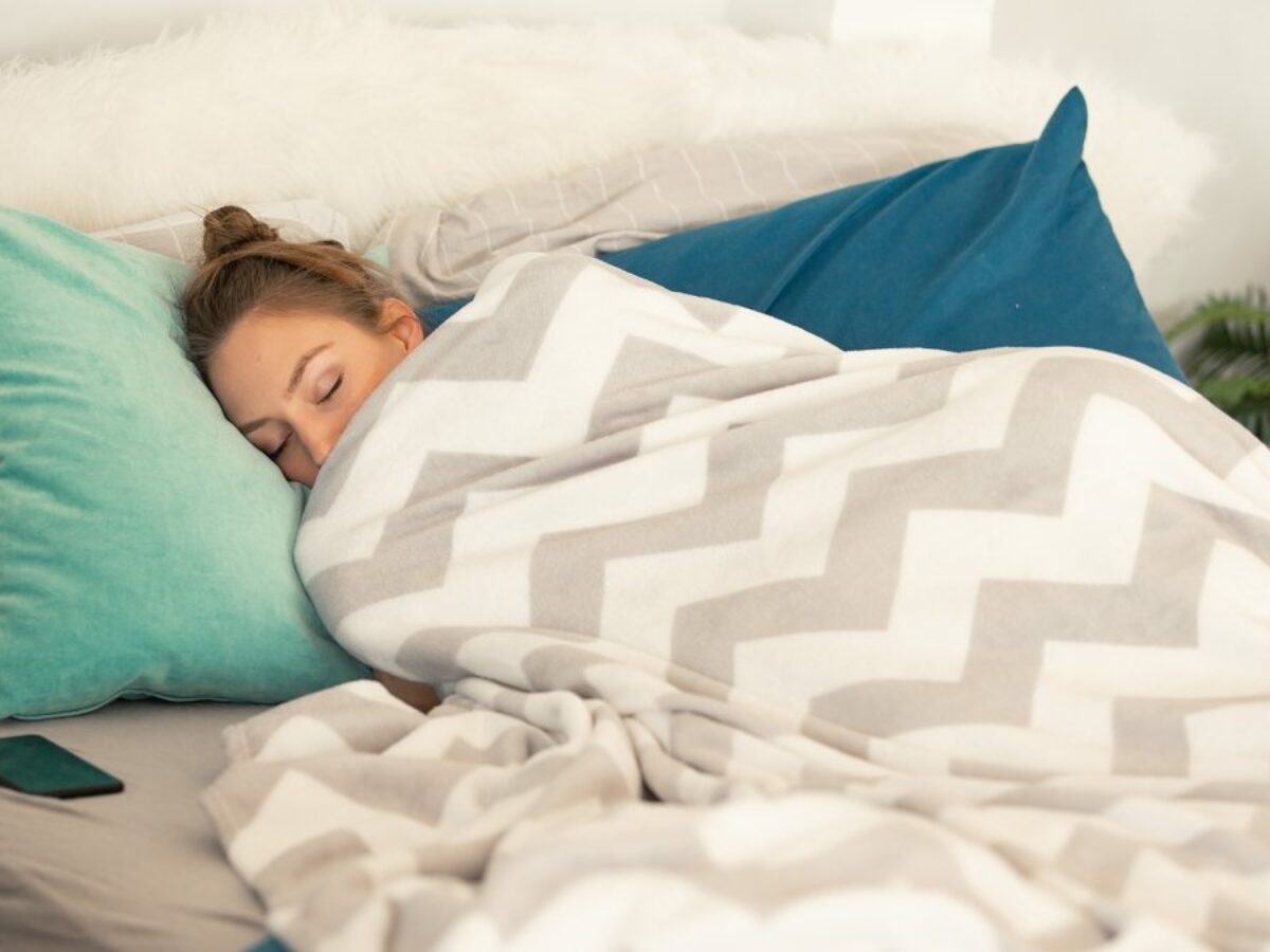 How To Calm Anxiety With A Throw Blanket? Coco & Creme