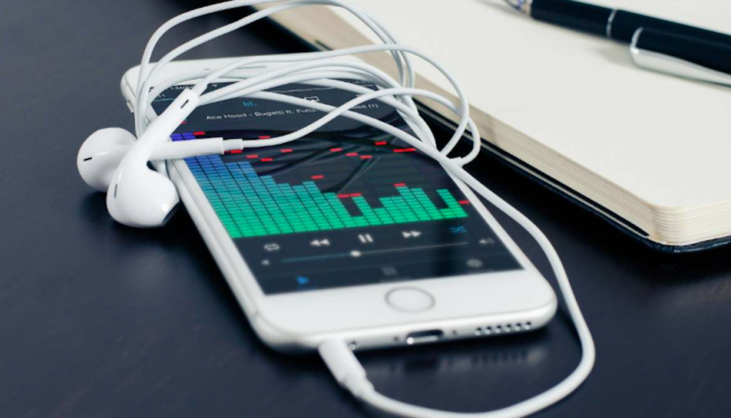 Downloading Music vs. Streaming Music | Which Is Best For You?