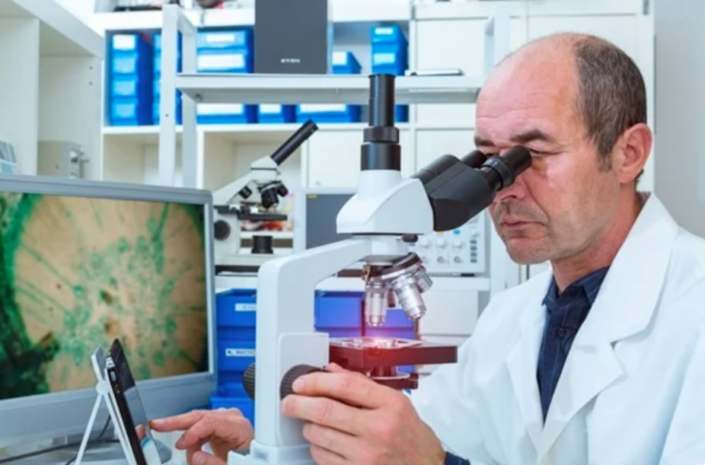 Use of Microscopes in Pharmacy