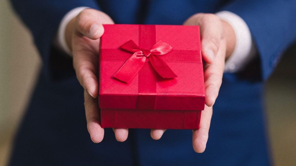 How to Retain Developers With Gifts and Incentives?
