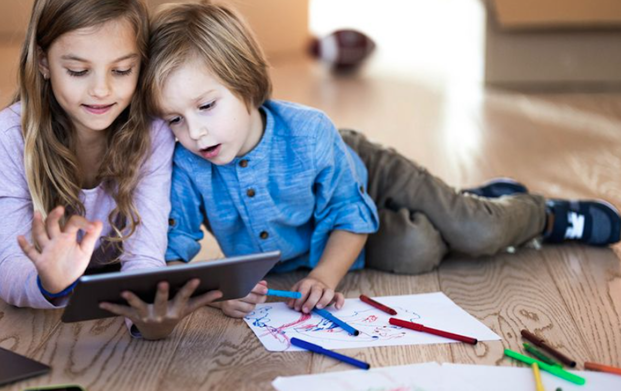 Younger school age. Best Education. Poredo Kids watch