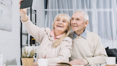 Photo of Shopping for a Senior-Friendly Cell Phone: 5 Must-Have Features to Prioritize