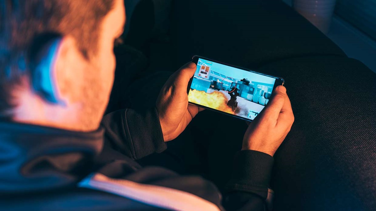 What are the fundamental reasons for the increasing demand for online games
