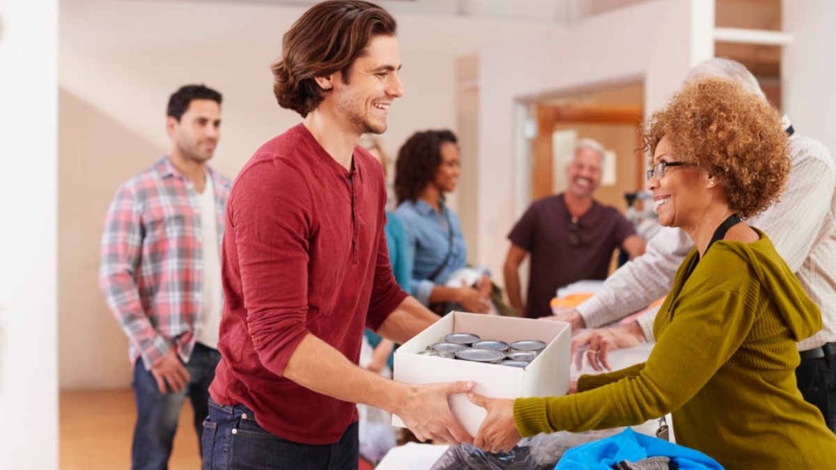 7 Ways to Contribute to Local Charities in Your Spare Time
