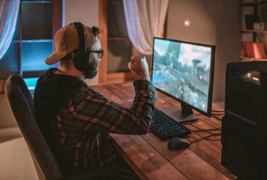 The Link Between Social Media and Online Gaming
