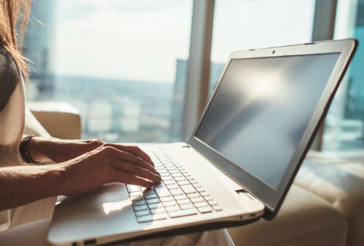 5 Ways All Businesses Should Utilize Webcasting Software