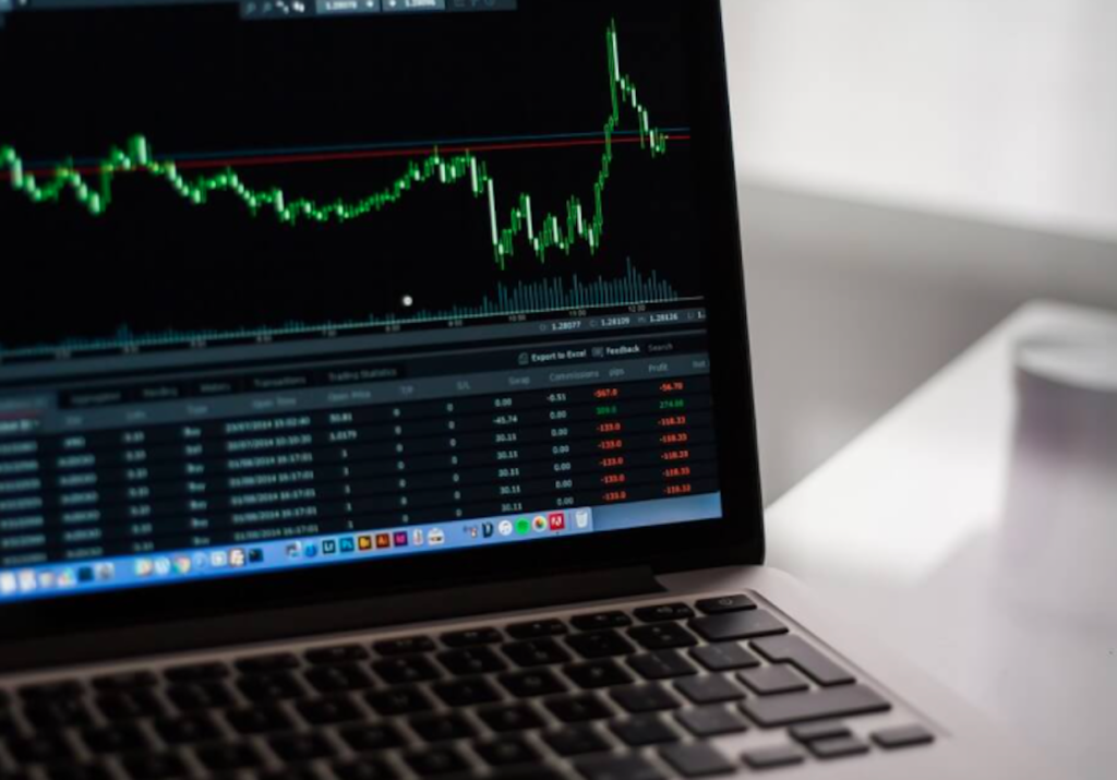 What's the difference between CFD trading and crypto trading?