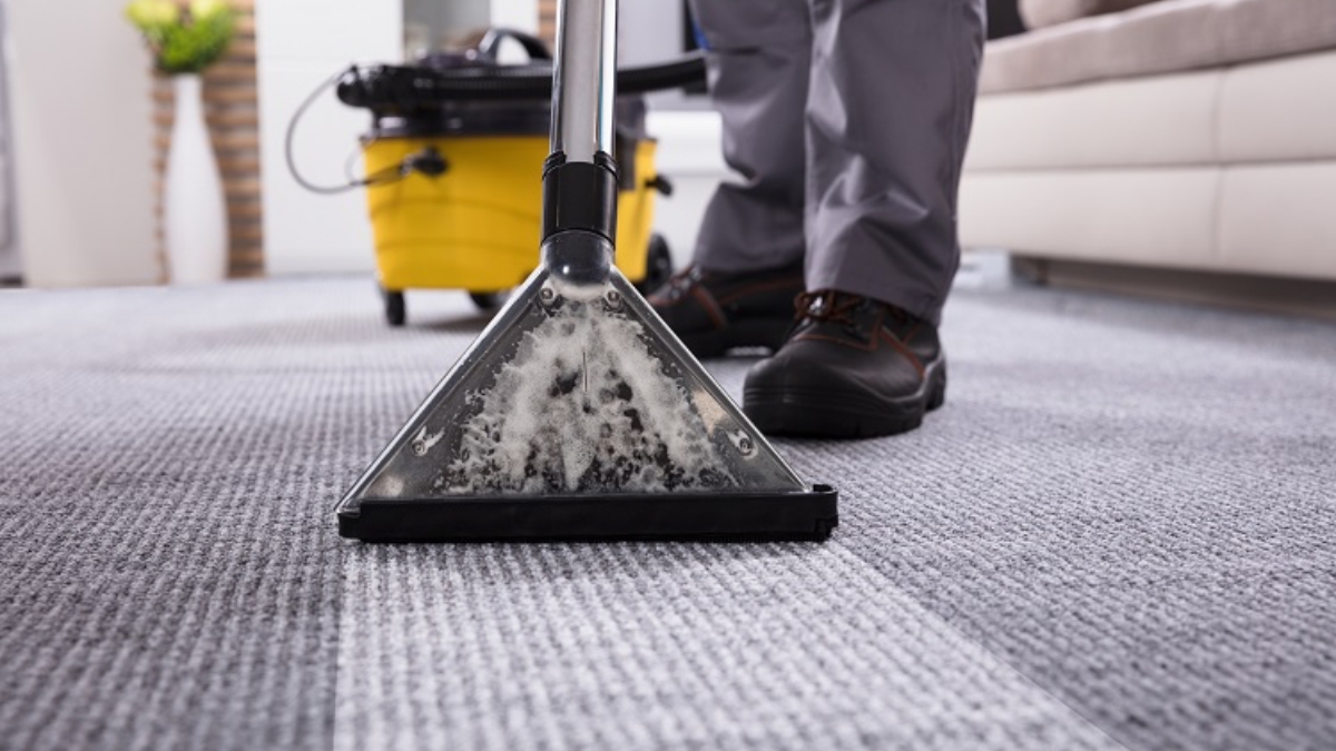 The Downside of DIY Carpet Removal