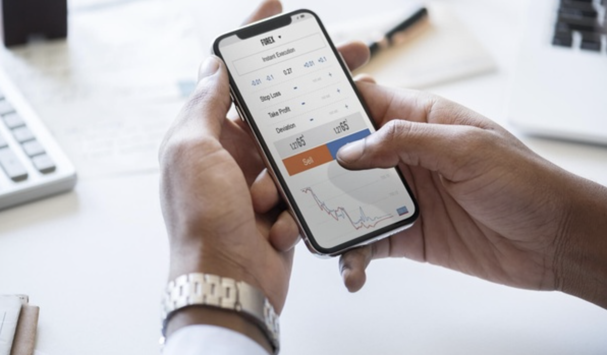 4 Benefits of Using Apps in Crypto Trading