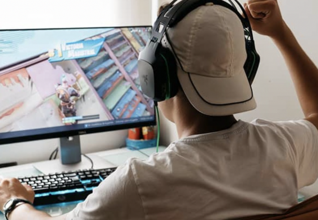 The Technology Behind Social Games