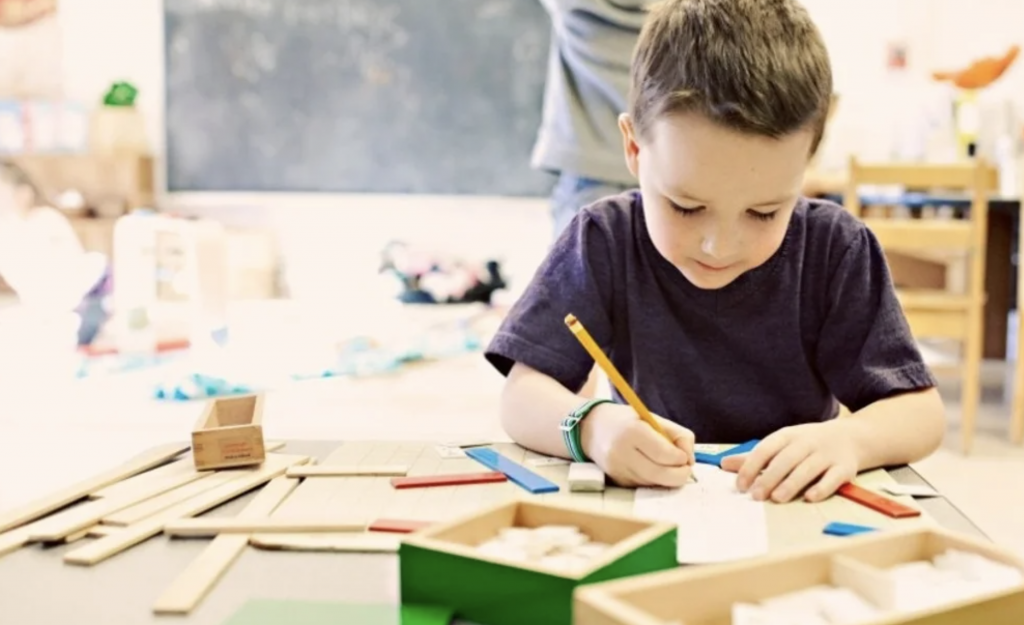 Montessori Schools - Is it Right For Your Child?