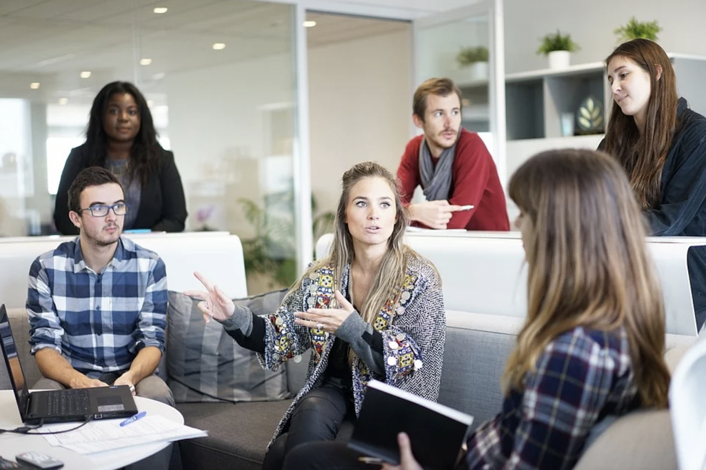 What Is Move Management? 4 Ways it Makes Your Relocation Program A Success
