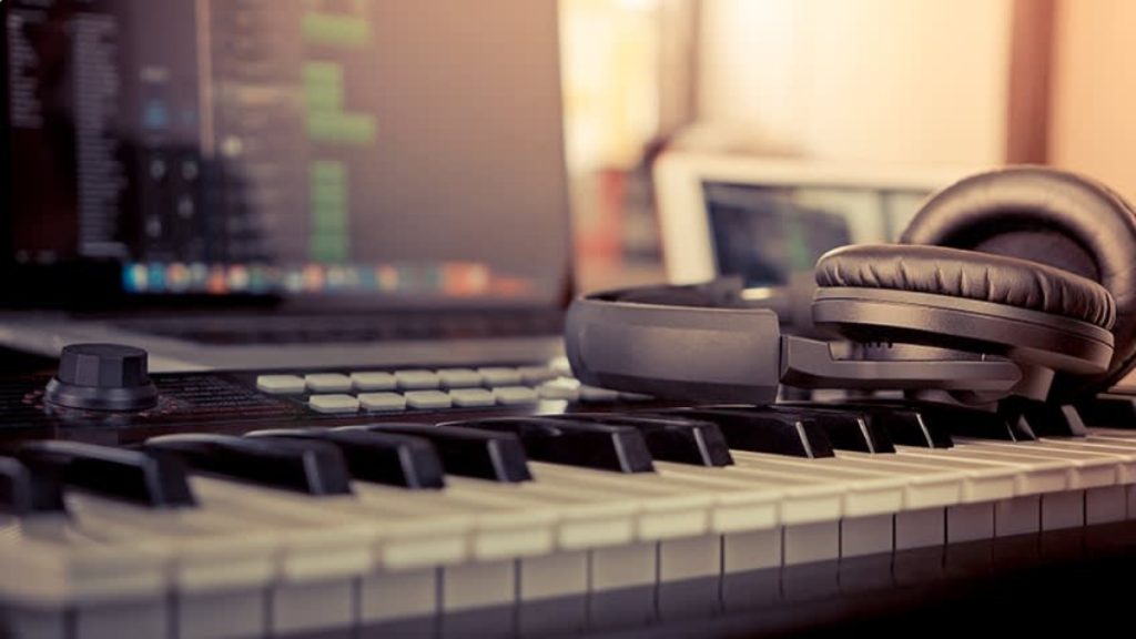 Why you should use royalty free music?