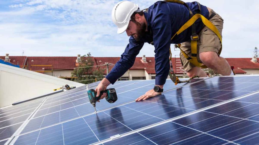 Factors to Consider when Choosing the Best Solar Installer for Your Home