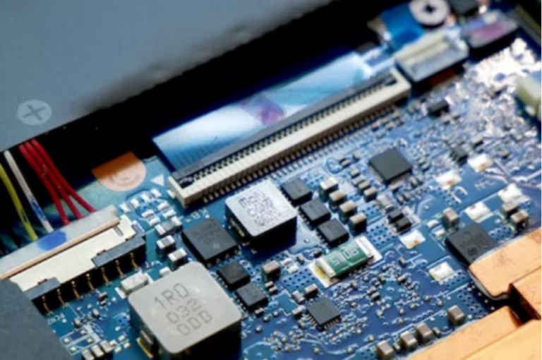 Discrete Semiconductor Circuit Vs. Integrated Circuit What Are the