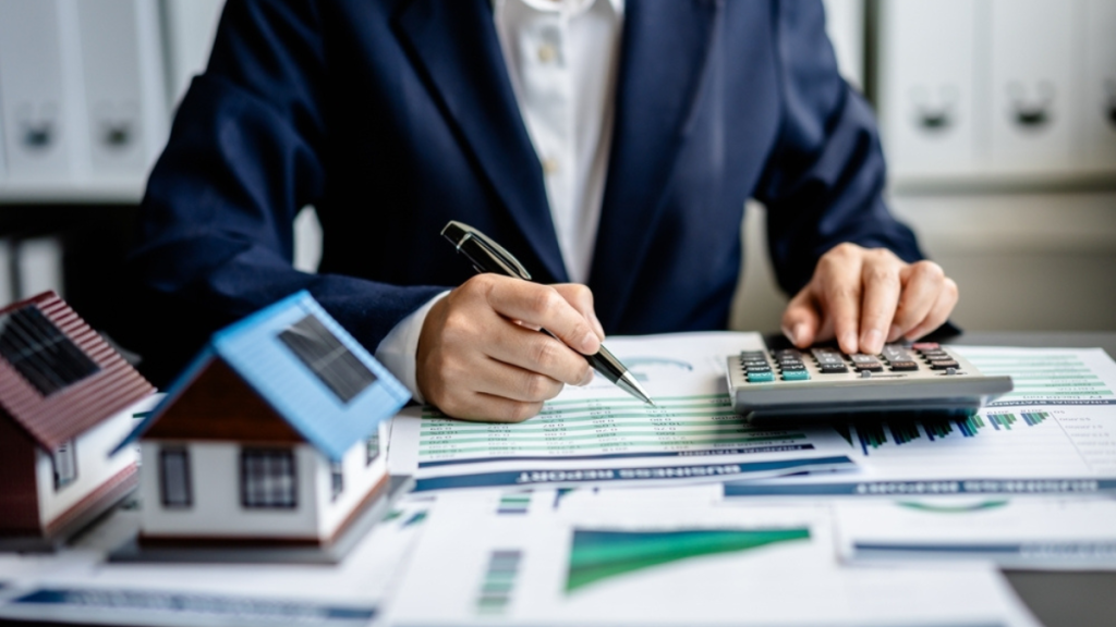 Maria Stamolis’s Introduction to Real Estate Investment Trusts (REITs)