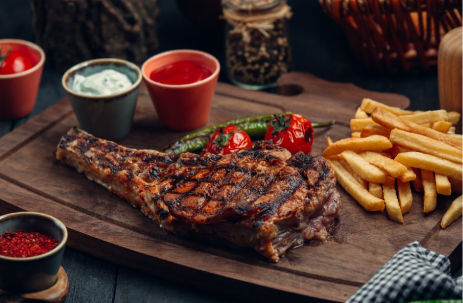 Image 1 of 7 Steakhouse Etiquette Tips Every Diner Should Know