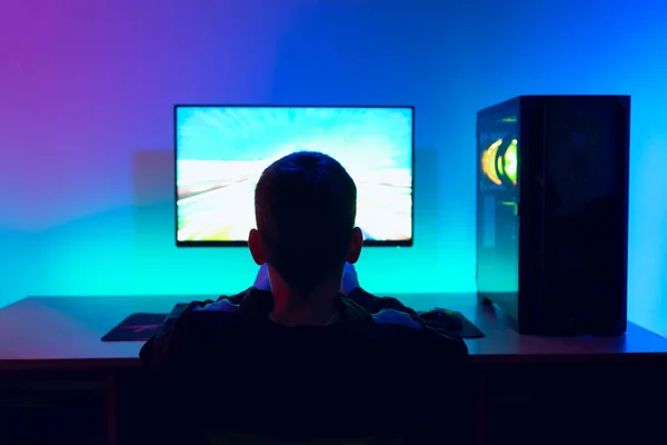 Image 1 of How to Build a Gaming Setup That Fits Your Space and Budget